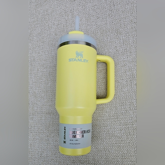 Brand New Stanley Quencher H20 Tumbler Mug Cup Yellow Large Size - Picture 2 of 9